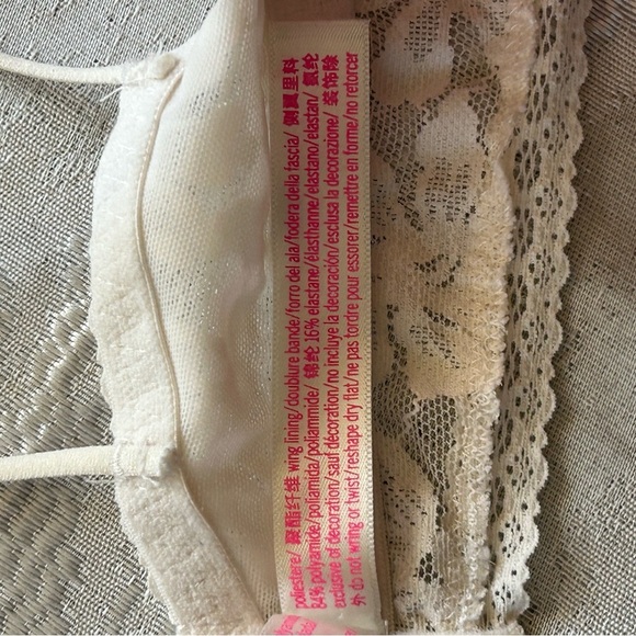 PINK Victoria's Secret Floral Lace Bralette in Cream - Picture 9 of 10